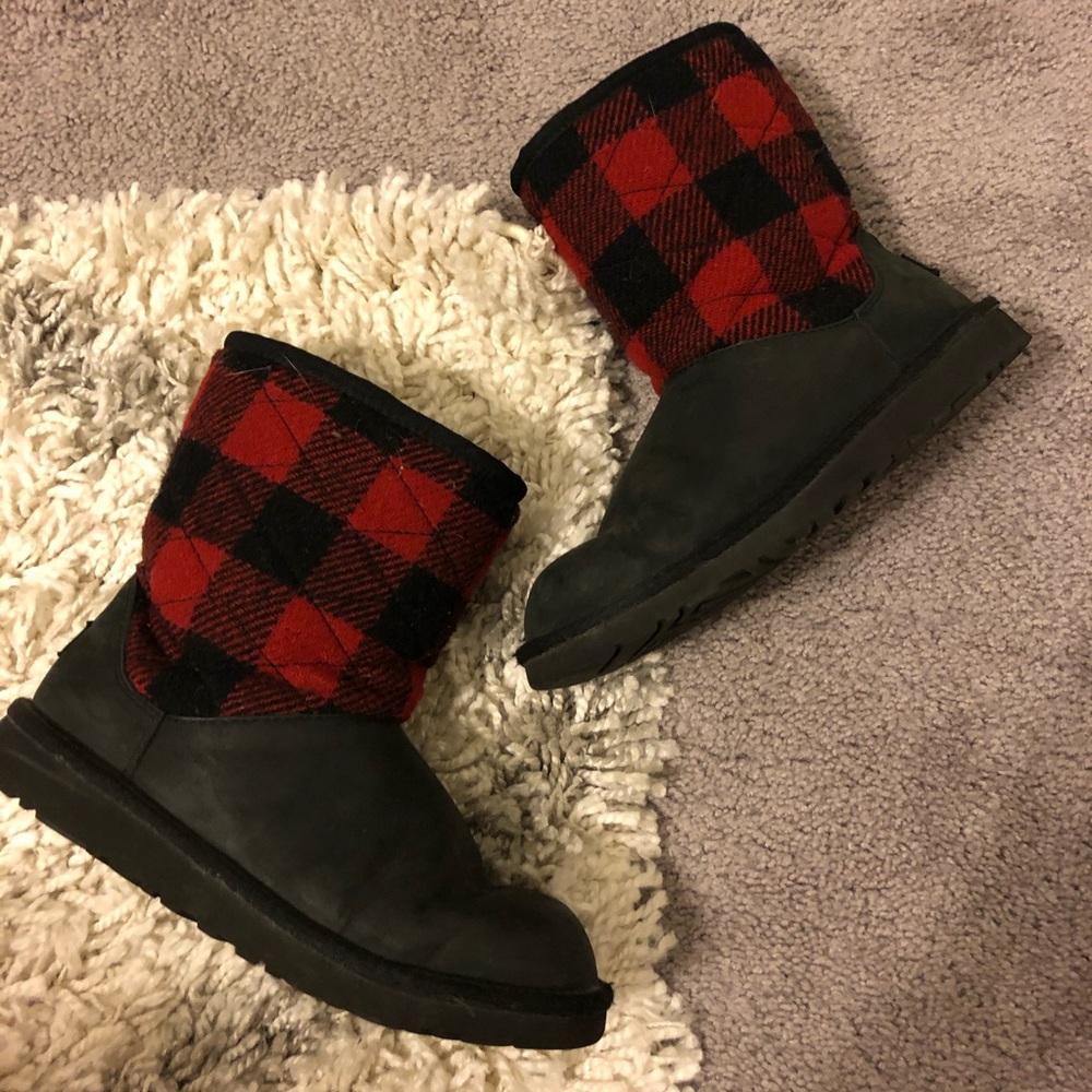 Black UGG’s *Read about Size*
